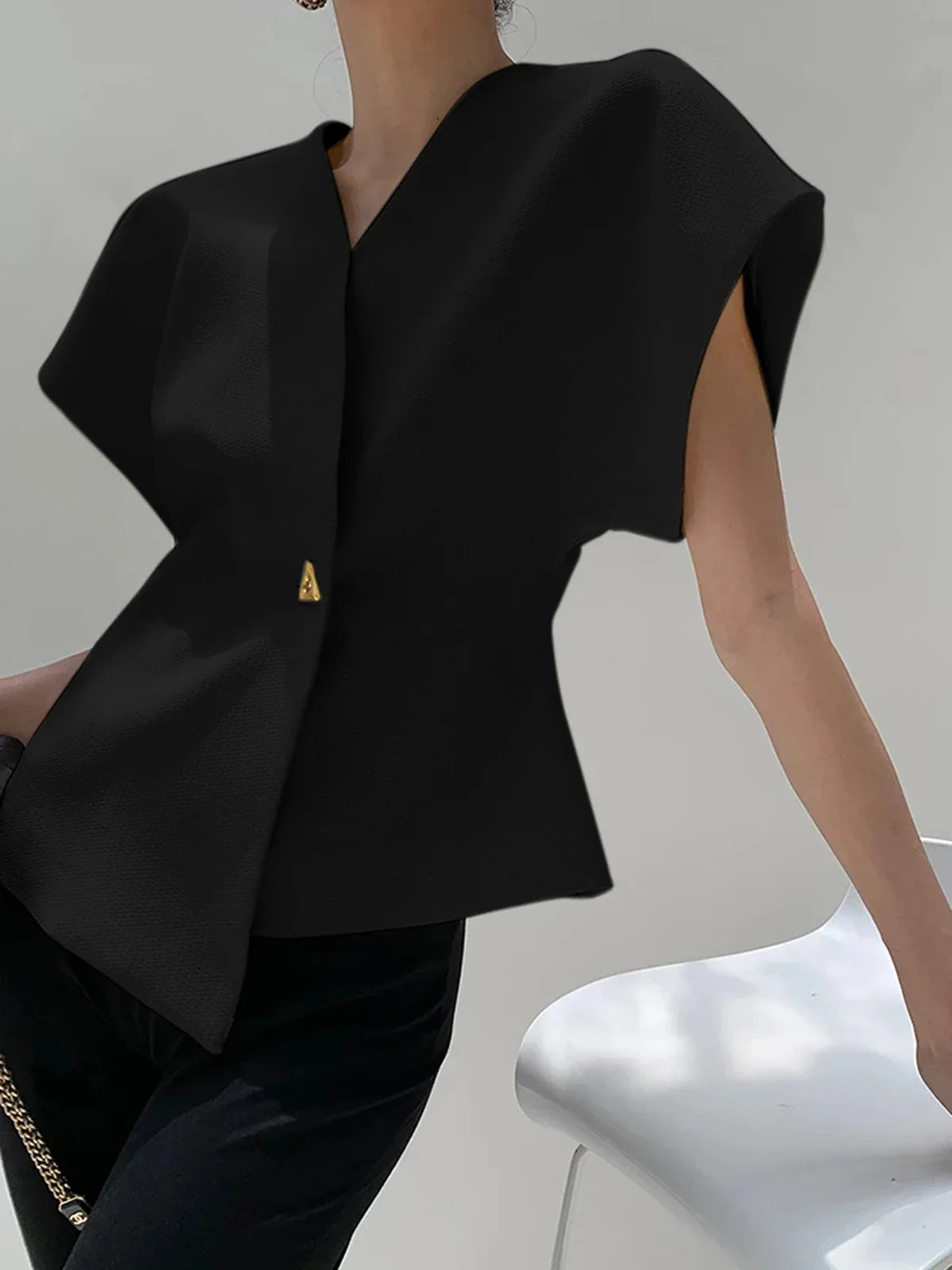 V-NECK BLOUSE