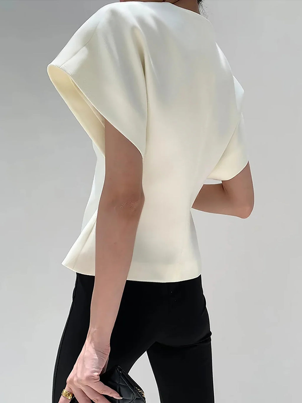 V-NECK BLOUSE