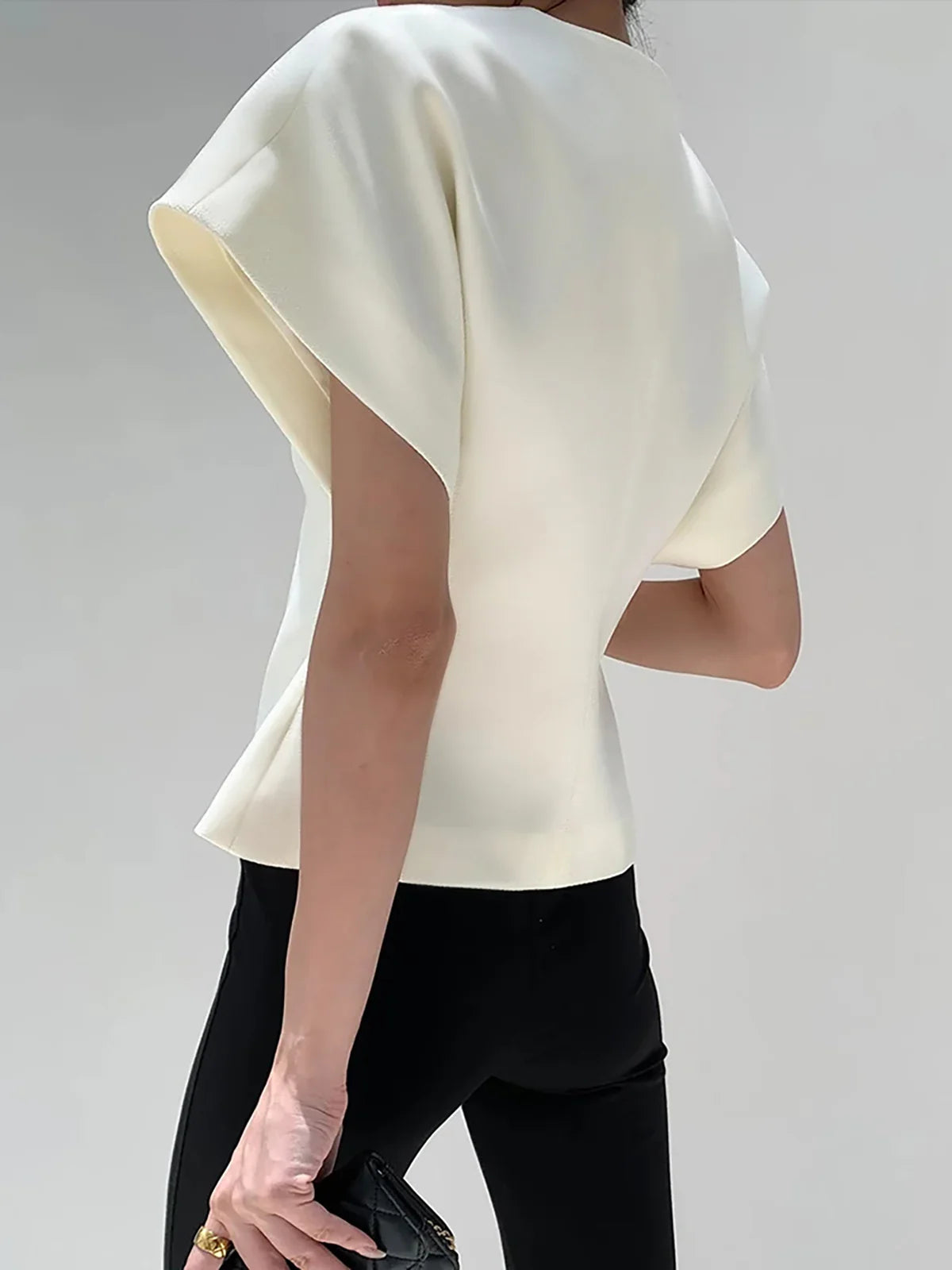 V-NECK BLOUSE