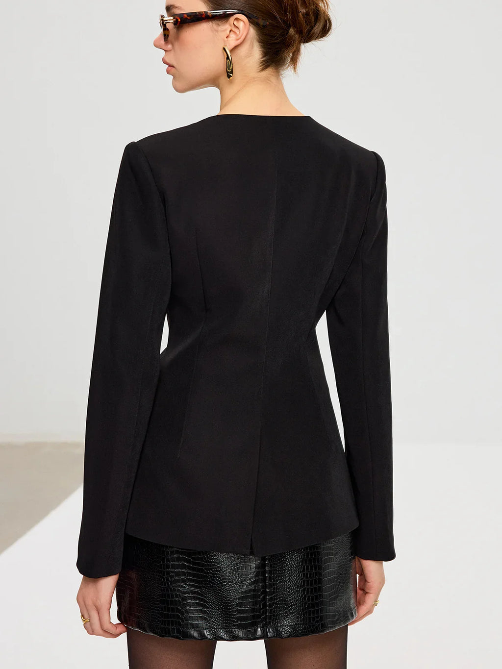 METAL BUTTON BLAZER