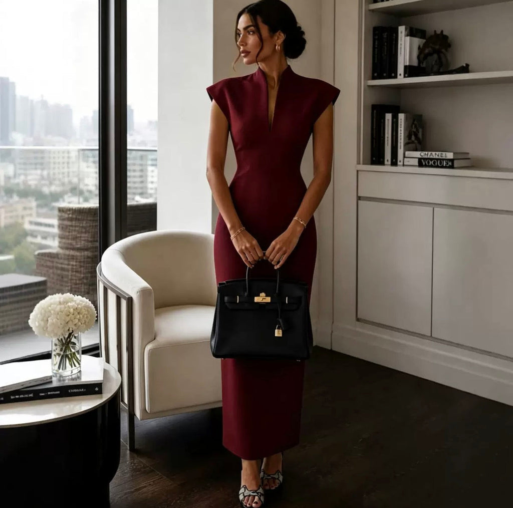 Héloïse — Fitted V-Neck Maxi Dress
