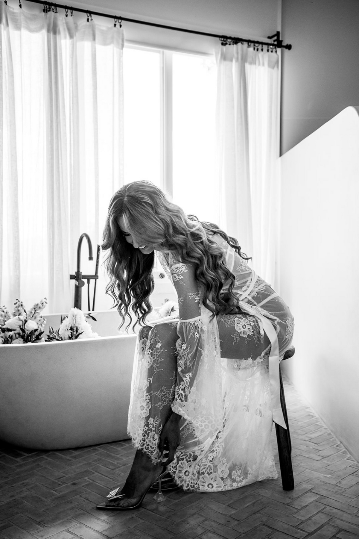 Georgina Long Lace Bridal Robe – White