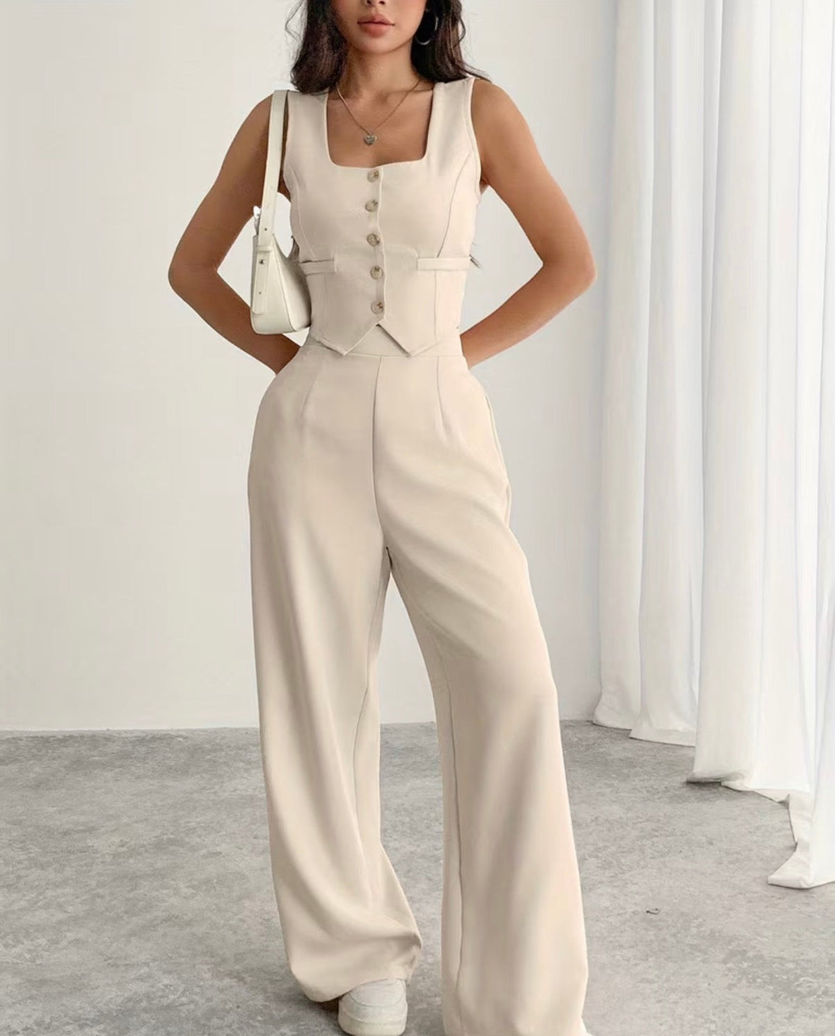 ELEGANT SUMMER OUTFIT