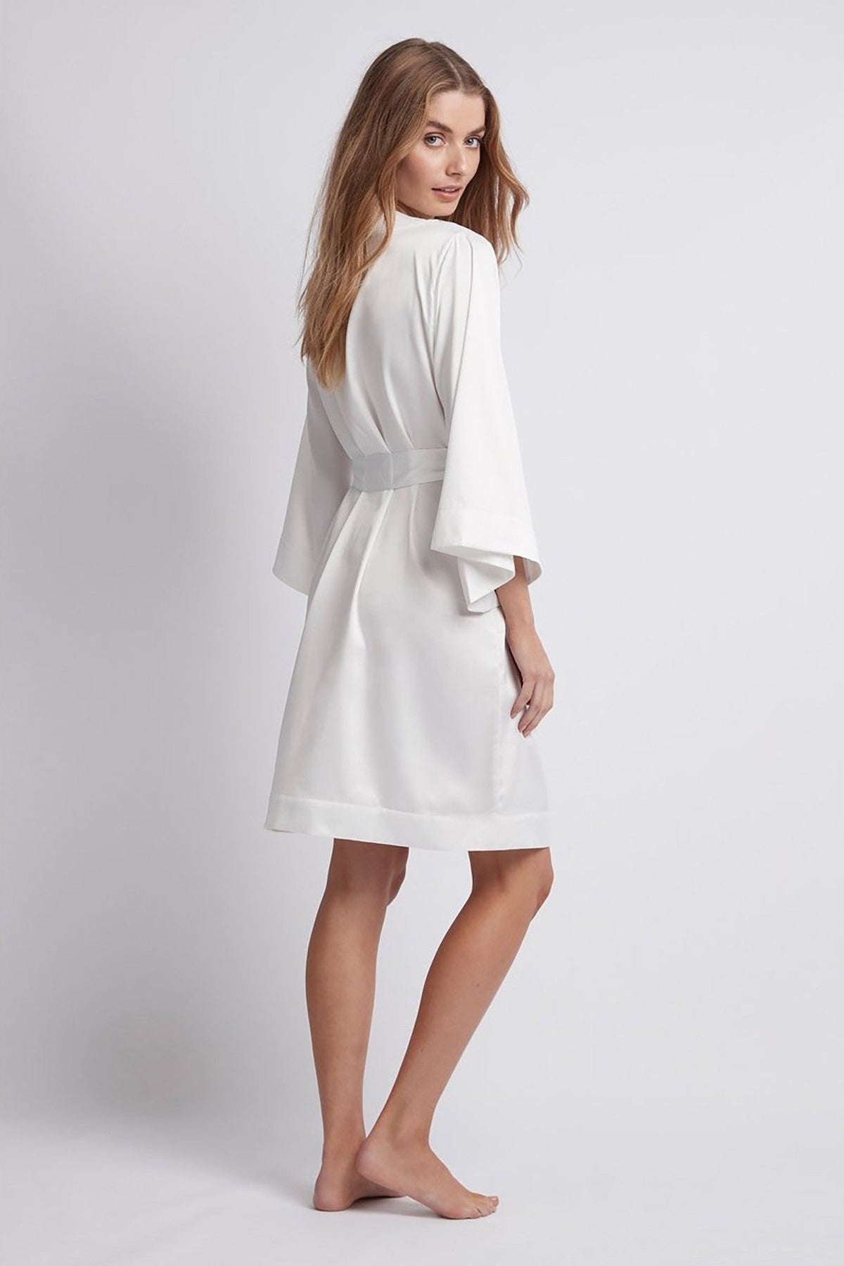 Jasmine Short Robe - White