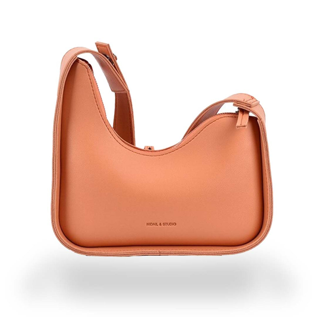 La Bandoulière en Cuir Moderne
