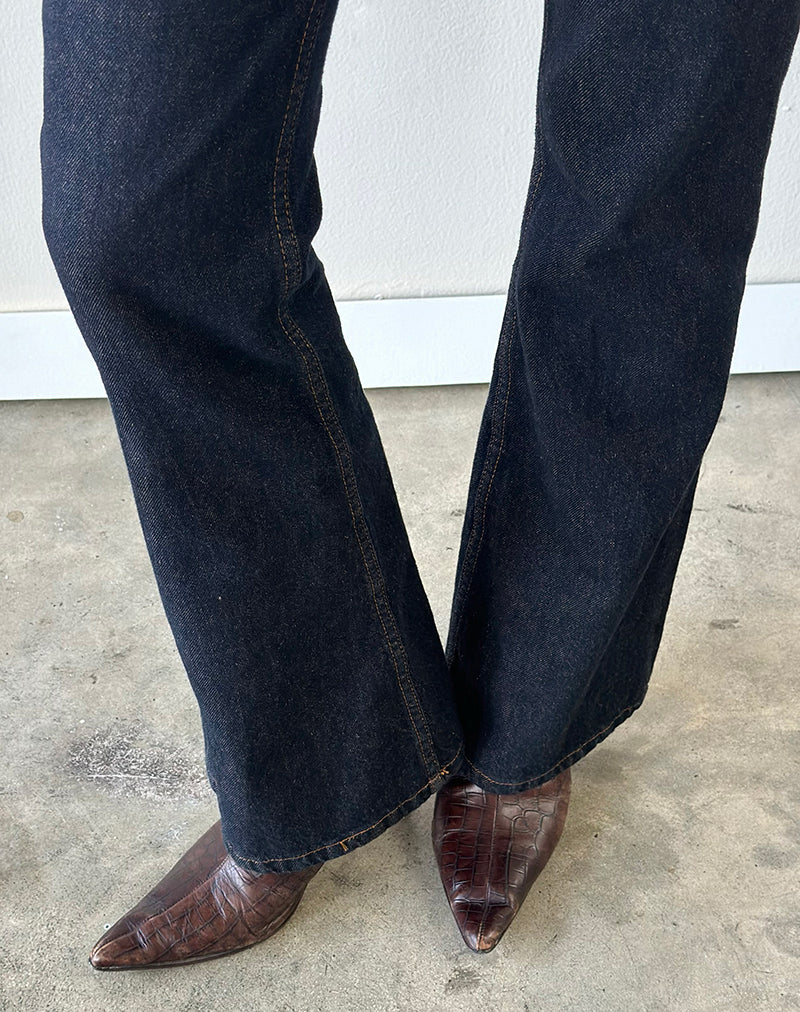 Rigid Low Rise Flare Jeans In Indigo