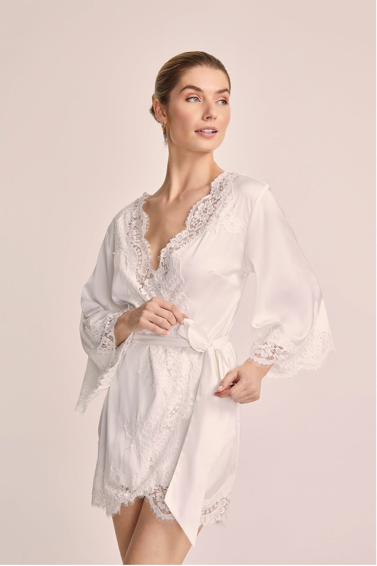 Sian Mini Lace Robe - White