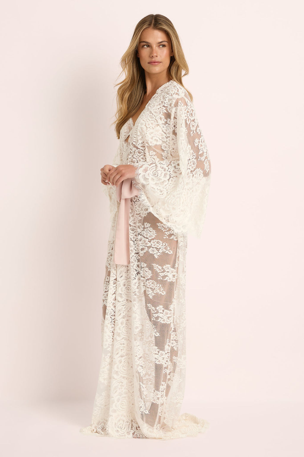 Versailles — Long Lace Robe