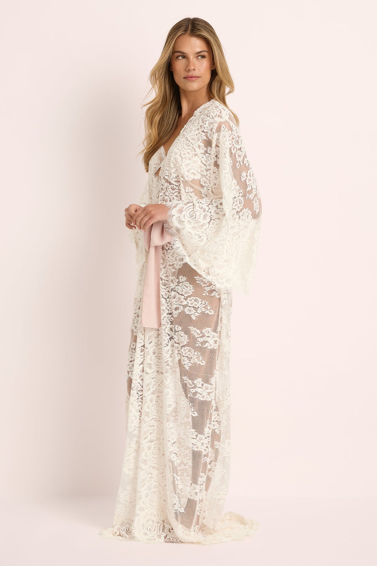 Versailles — Long Lace Robe