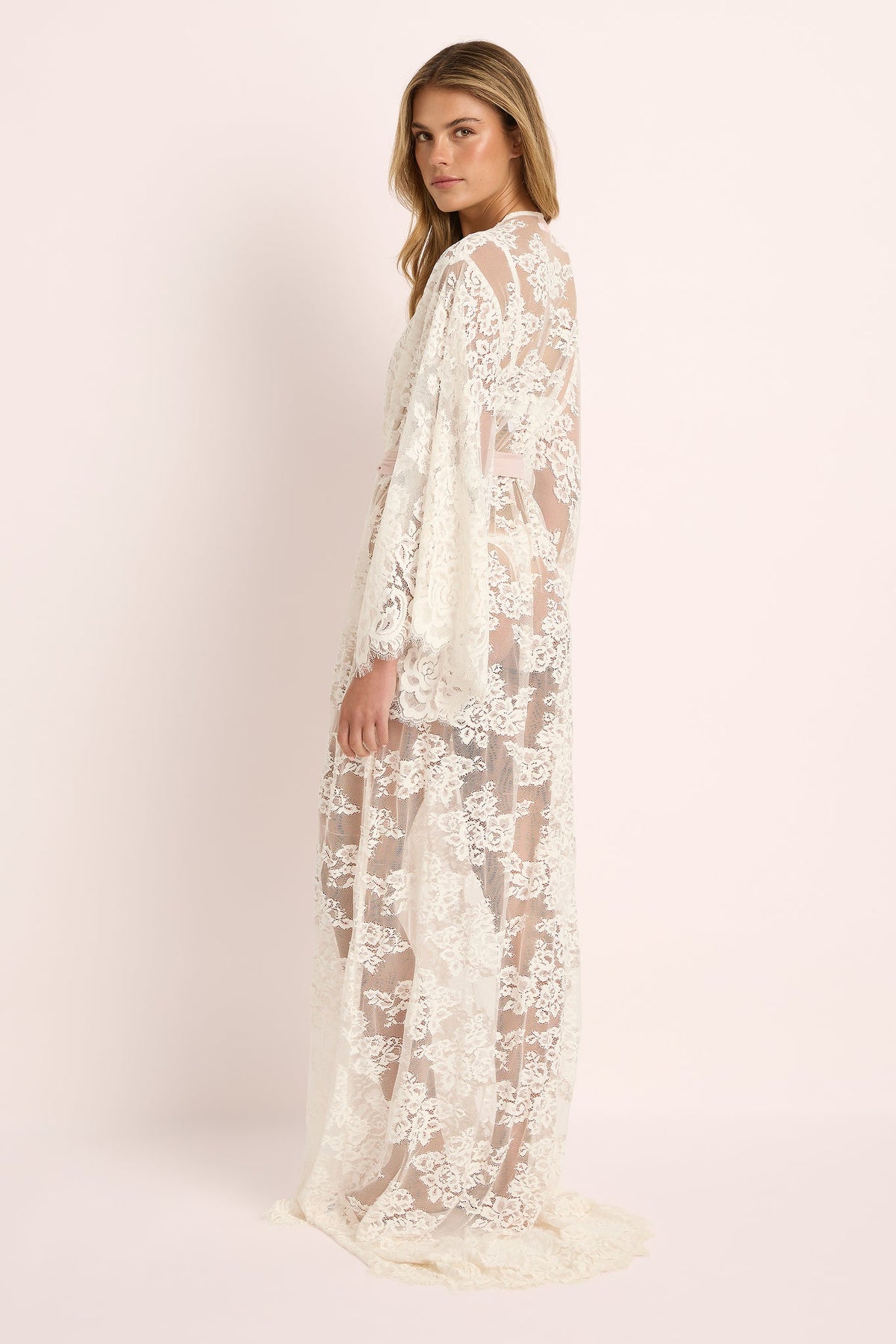 Versailles — Long Lace Robe