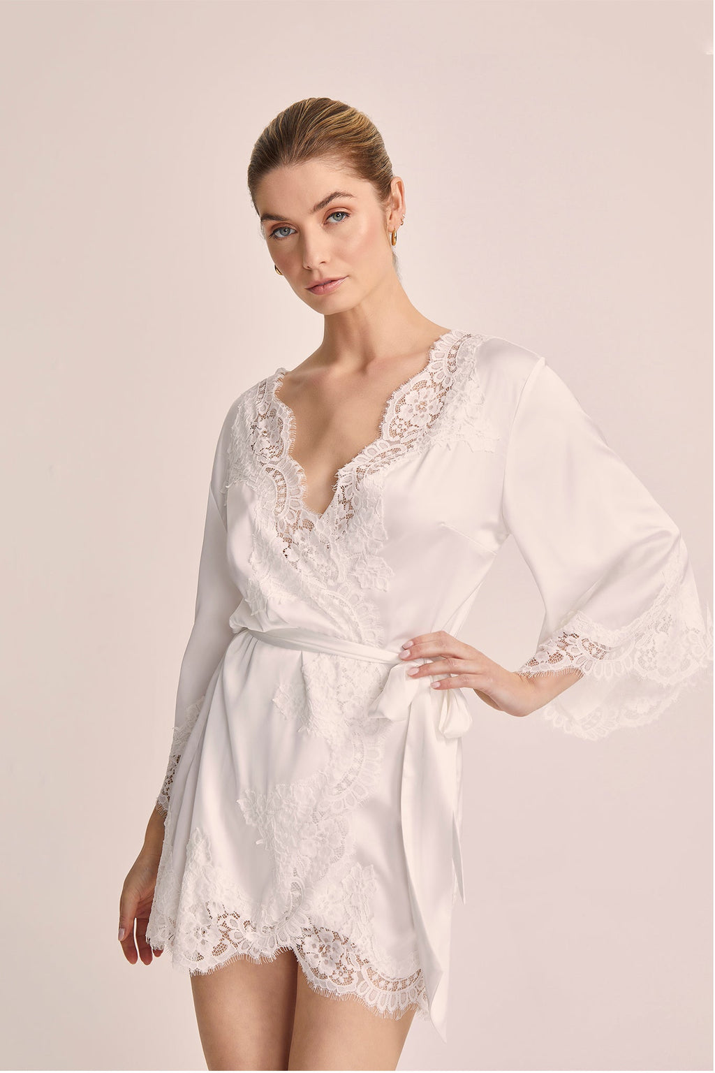 Sian Mini Lace Robe - White